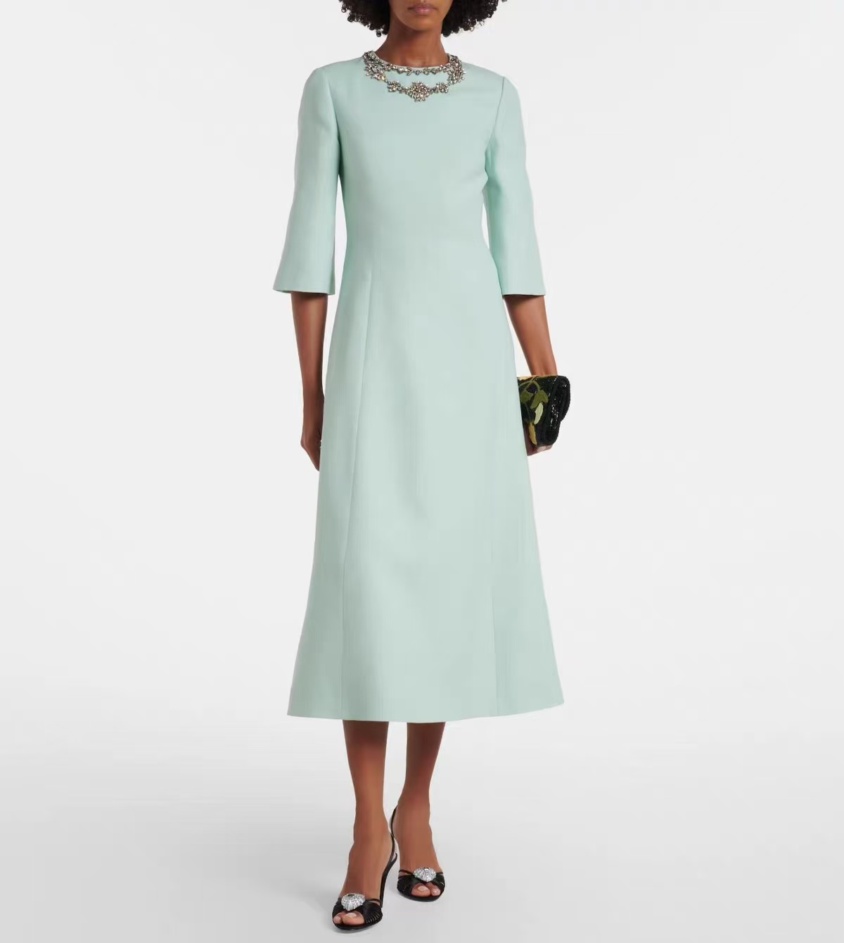 Midi Dress - 高級シルクウール素材のミントグリーン、ミディ丈の女性用ドレス。ラインストーンがあしらわれたネックライン。黒のフォーマルなイブニングガウン。